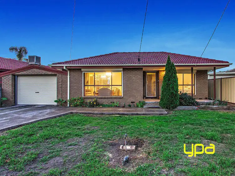 4 Aldergate Crescent, Kings Park VIC 3021