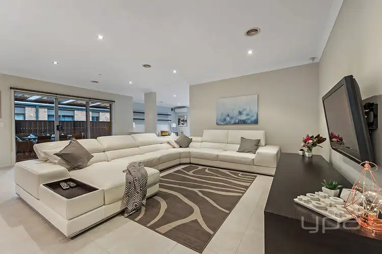 Second view of Homely house listing, 7 Wattletree Street, Craigieburn VIC 3064