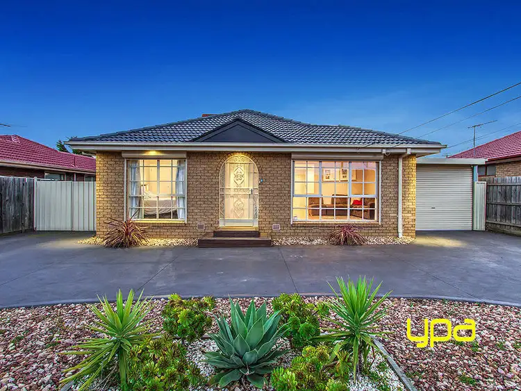 33 Rex Street, Kings Park VIC 3021