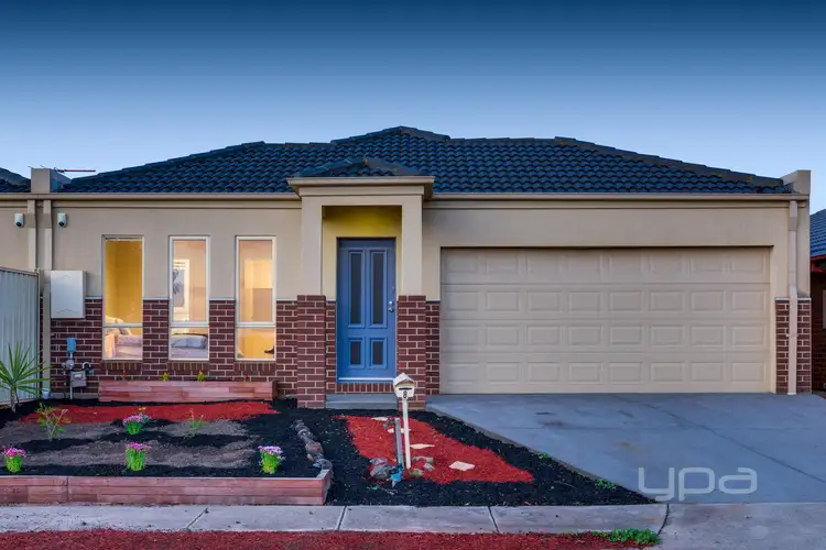 8 Mcdougall Place, Truganina VIC 3029