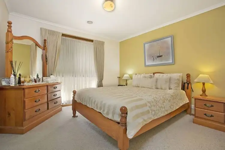 Fifth view of Homely house listing, 2 Solomon Court, Sunbury VIC 3429