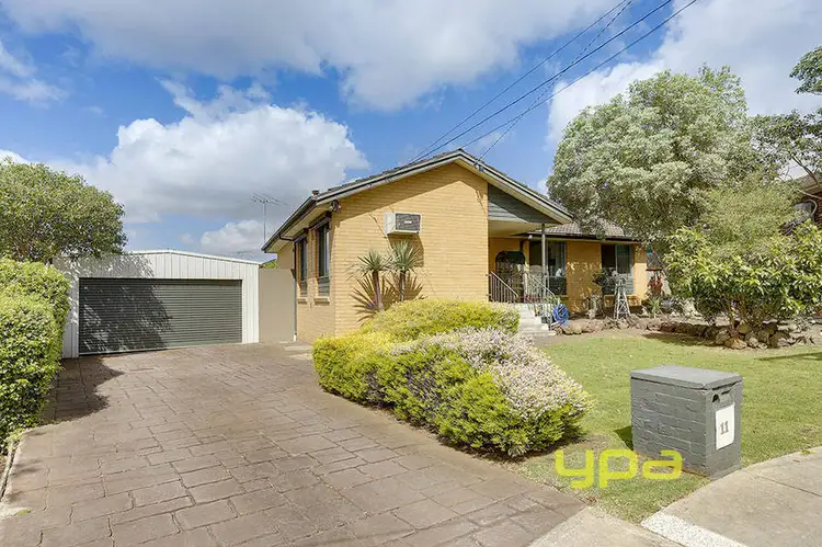 11 Drake Close, Gladstone Park VIC 3043