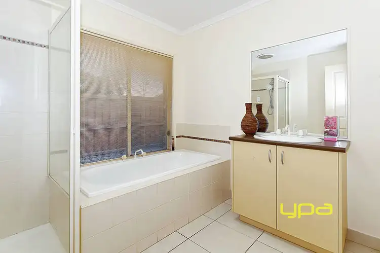 Seventh view of Homely house listing, 2 Lambie Way, Roxburgh Park VIC 3064