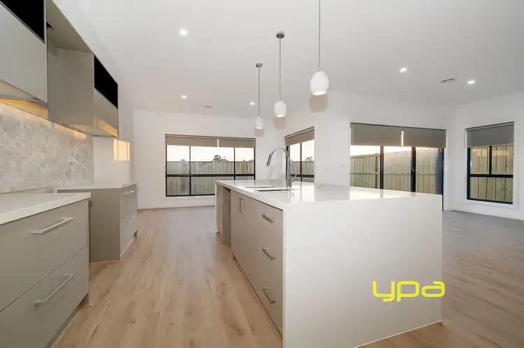 Fifth view of Homely house listing, 40 Straw Flower Circuit, Greenvale VIC 3059