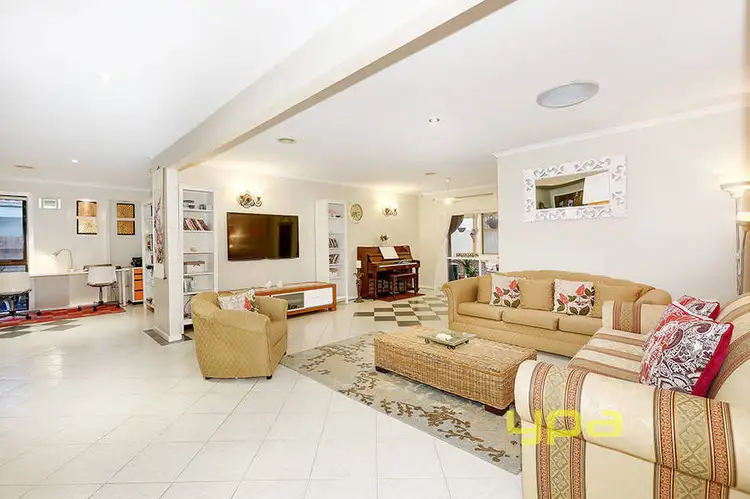 Main view of Homely house listing, 31 Rutherglen Way, Taylors Lakes VIC 3038