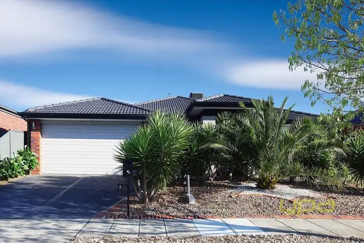 3 Binalong Court, Burnside VIC 3023