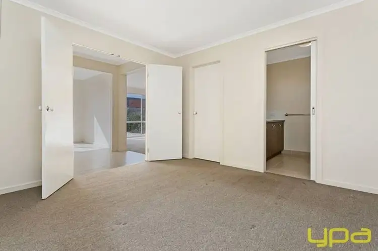 Fifth view of Homely house listing, 2 Redpath Court, Sunbury VIC 3429
