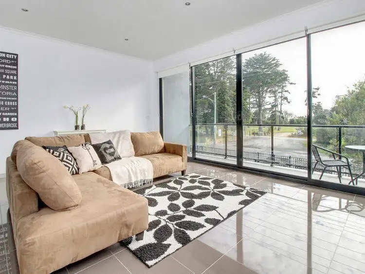 Second view of Homely townhouse listing, 17/1 Chatfield Avenue (Corner Point Nepean Road), Rosebud West VIC 3940