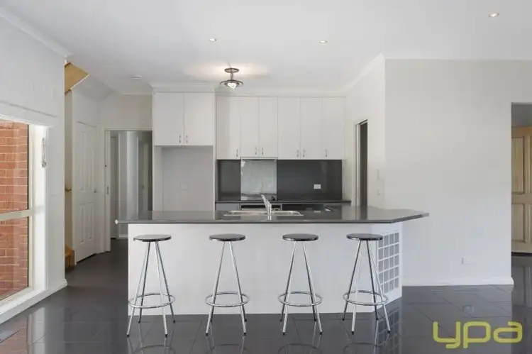 Second view of Homely house listing, 7 Macdonald Place, Sunbury VIC 3429