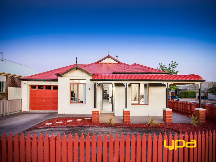 8 Verdon Avenue, Caroline Springs VIC 3023