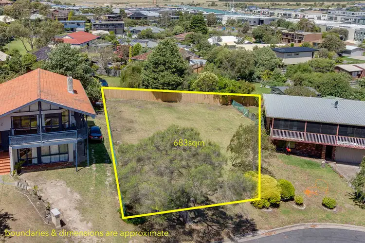 12 Omuna Court, Safety Beach VIC 3936