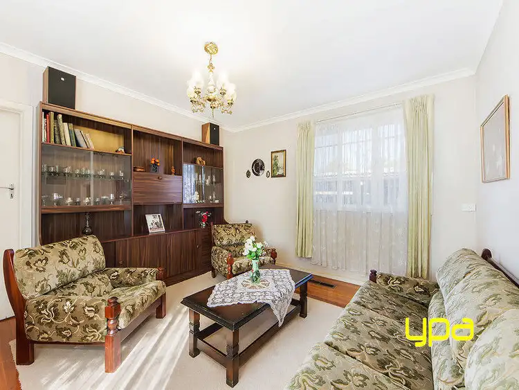 Fifth view of Homely house listing, 10 Manfred Avenue, St Albans VIC 3021