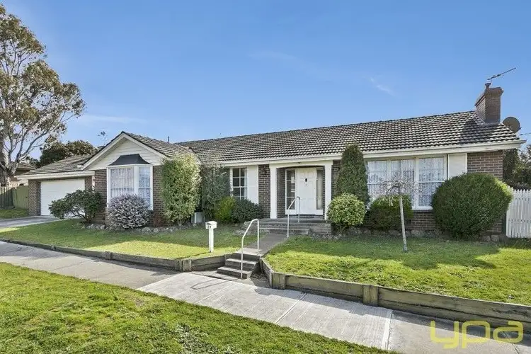 129 McKell Avenue, Sunbury VIC 3429