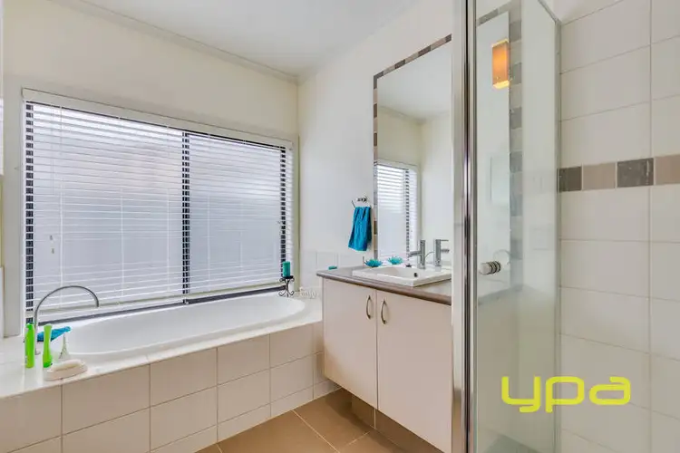 Fifth view of Homely house listing, 16 Flagstaff Loop, Craigieburn VIC 3064