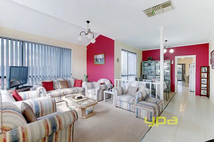 Fifth view of Homely house listing, 6 Clematis Court, Meadow Heights VIC 3048