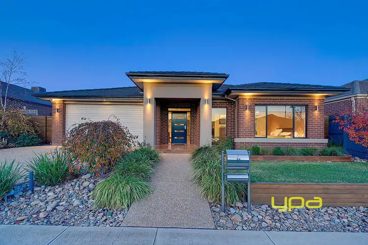 21 Birchgrove Way, Taylors Hill VIC 3037