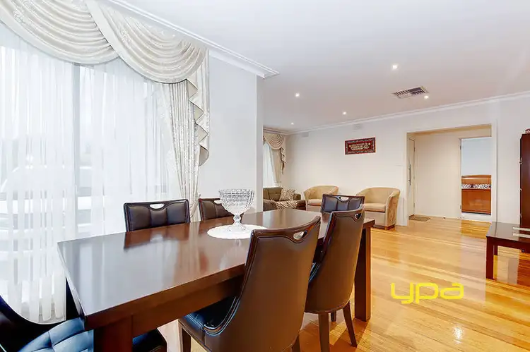 Fifth view of Homely house listing, 6 Ashwood Close, Gladstone Park VIC 3043