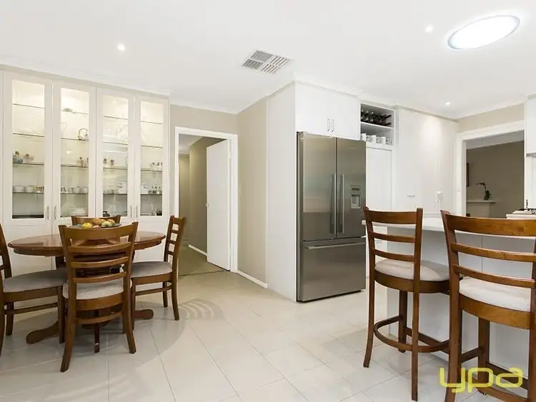 Fifth view of Homely house listing, 318 Elizabeth Dr, Sunbury VIC 3429