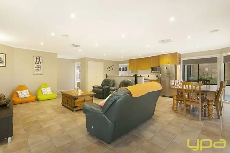 Third view of Homely house listing, 2 O'Neill Place, Sunbury VIC 3429