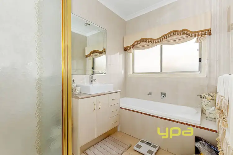 Seventh view of Homely house listing, 4 Lambie Way, Roxburgh Park VIC 3064