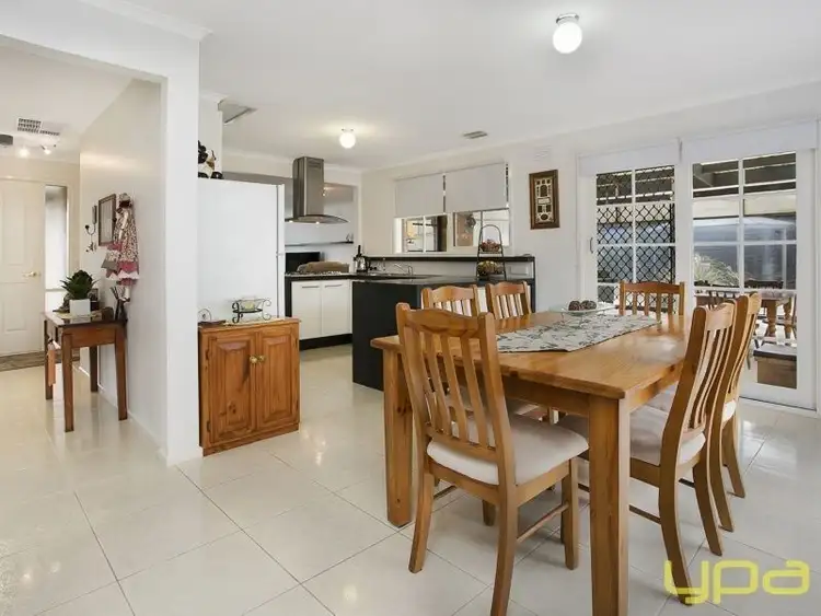 Fifth view of Homely house listing, 1 Fisher Court, Sunbury VIC 3429