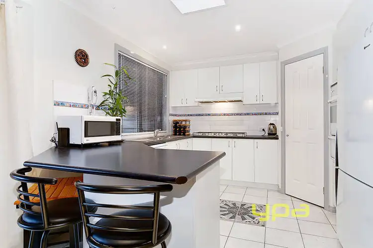 Fourth view of Homely house listing, 15 Pimelea Way, Hillside VIC 3037