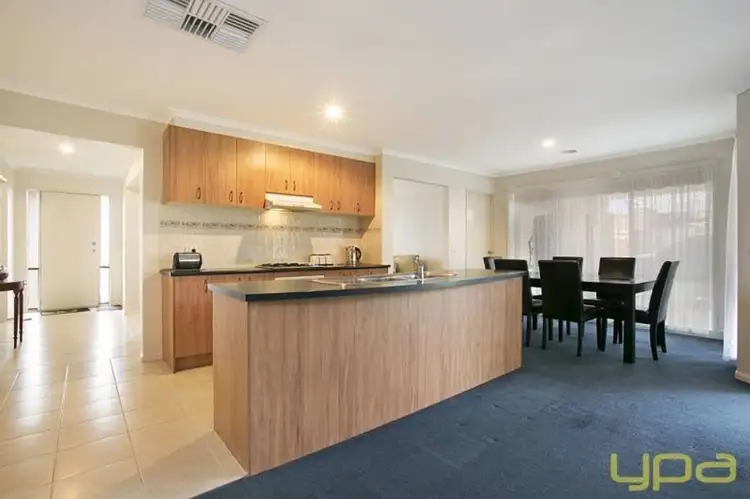 Third view of Homely house listing, 6 Agar Place, Sunbury VIC 3429