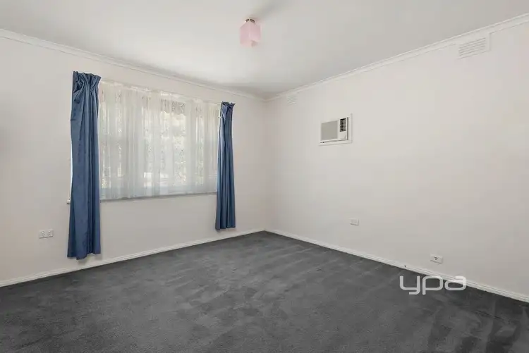 Fifth view of Homely house listing, 327 Elizabeth Drive, Sunbury VIC 3429