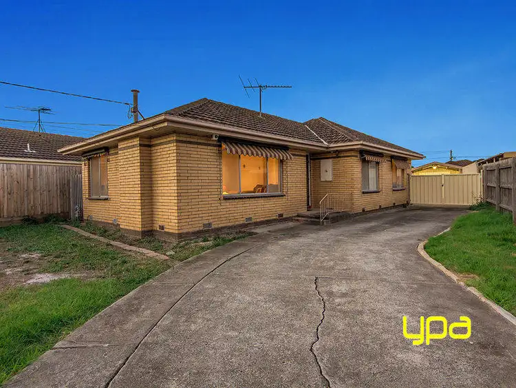 16 Runcorn Crescent, Deer Park VIC 3023