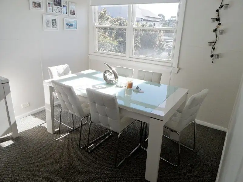 2A Hall Street, Adamstown, NSW 2289, 2 ਕਮਰੇ, 1 ਬਾਥਰੂਮ, House