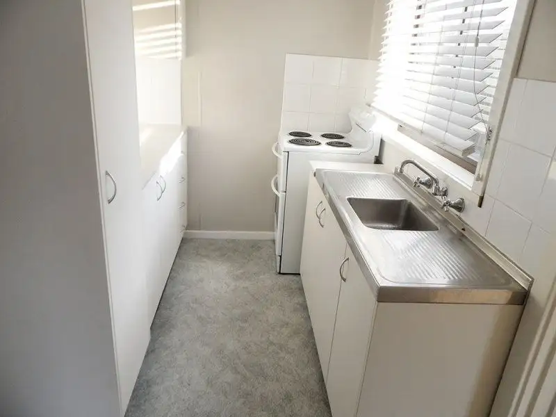 2A Hall Street, Adamstown, NSW 2289, 2 ਕਮਰੇ, 1 ਬਾਥਰੂਮ, House