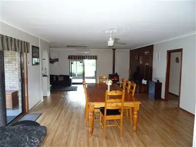 23 Reeve Street, Manjimup, WA 6258, 4 Kuwarto, 2 Banyo, House
