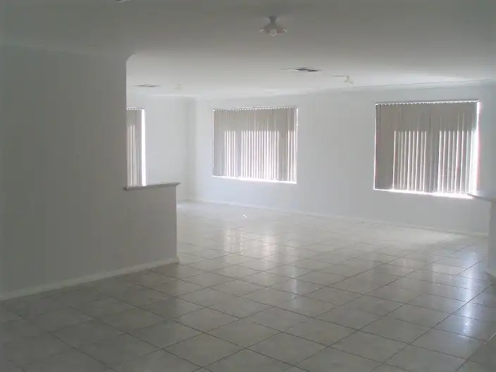 22 Camden Boulevard, Aubin Grove, WA 6164, 4房, 2浴, 独立屋