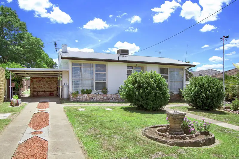 2 Grant Street, Tamworth, NSW 2340, 3 Kuwarto, 1 Banyo, House